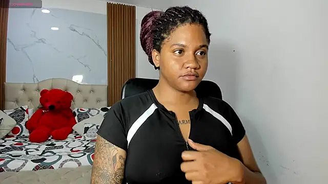 ZahraRose online show from March 19, 11:03 am