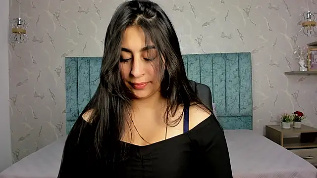 Snapshot of Katty_love01 chatting on October 18, 7:25 pm Katty love01 online show from October 18, 7:25 pm
