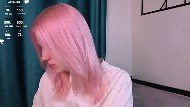 Snapshot of EdlaHewell chatting on January 16, 1:09 am EdlaHewell online show from January 16, 1:09 am