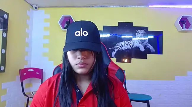 melany rouse18 online show from February 21, 1:55 am