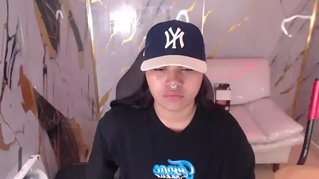 melany rouse18 online show from October 29, 11:45 am