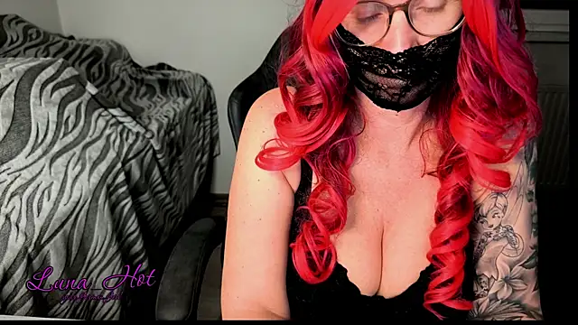 Lunalein online show from April 1, 7:22 pm