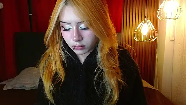 fyreandfox  online show from March 31, 8:42 pm