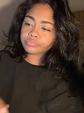 Dahiana Giil online show from April 28, 6:29 am