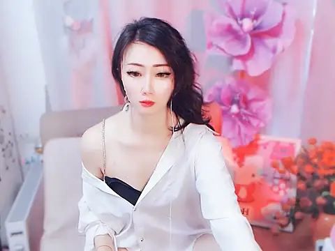 Snapshot of adelamiller chatting on December 15, 1:32 am adelamiller online show from December 15, 1:32 am