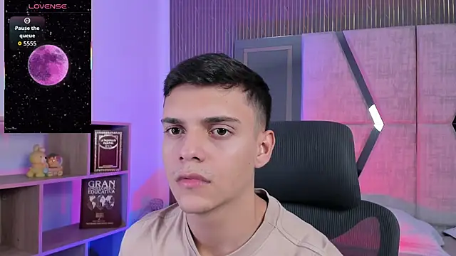 JacobRoberts1 online show from December 3, 9:02 pm