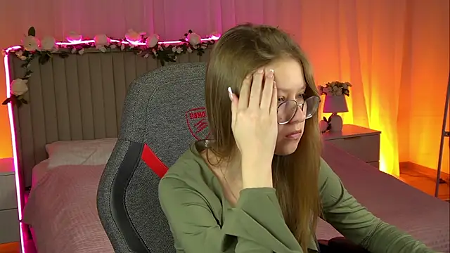 EveMundie online show from October 24, 6:32 am