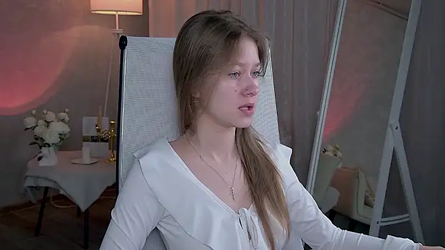 EveMundie online show from March 13, 6:31 am