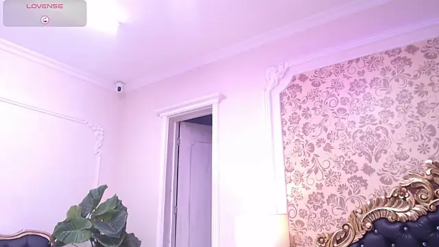 AnahisBennett online show from November 15, 4:32 am