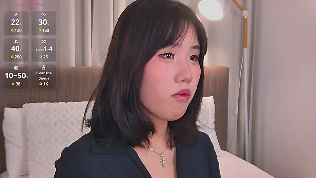 Snapshot of HitomiAoki chatting on February 16, 6:43 pm HitomiAoki online show from February 16, 6:43 pm