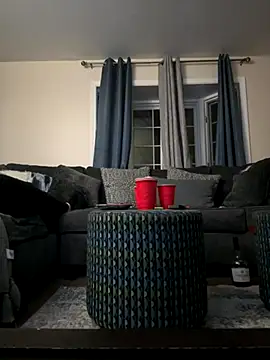 Snapshot of BlueNightsUncle chatting on November 16, 5:13 am BlueNightsUncle online show from November 16, 5:13 am