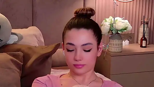 Alice Deleon online show from February 17, 2:53 am