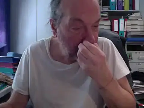 HMStraps01 online show from March 18, 12:58 pm