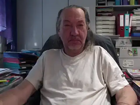 HMStraps01 online show from March 22, 6:11 am