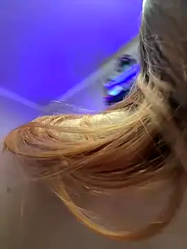 sexymelli18 online show from October 2, 8:16 pm