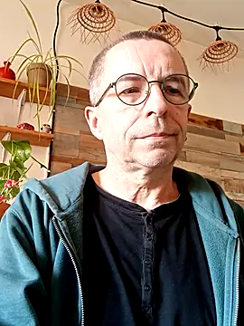 Xavspank2 online show from March 1, 2:41 pm