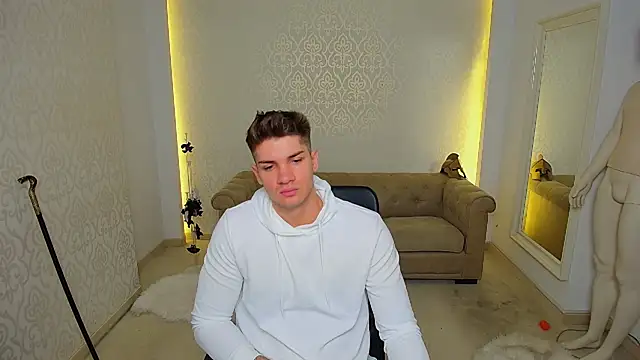 MaxKaiden online show from November 12, 5:41 am