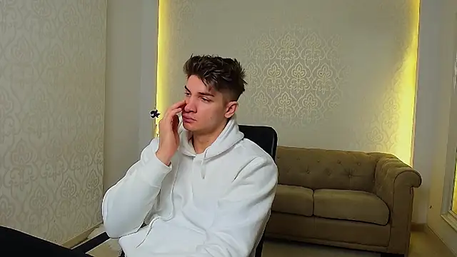 MaxKaiden online show from November 23, 5:29 am