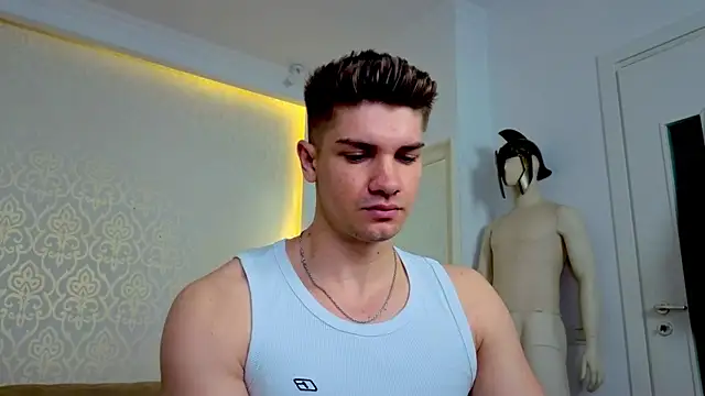 MaxKaiden online show from May 6, 5:03 am