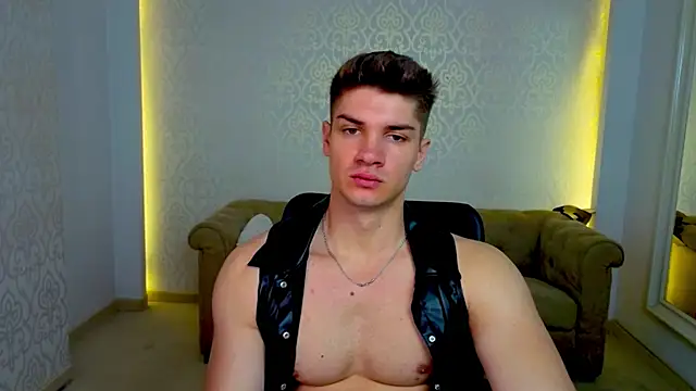 MaxKaiden online show from May 13, 5:38 am