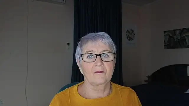 Snapshot of Sandra_Snowflake chatting on November 21, 12:04 pm Sandra Snowflake online show from November 21, 12:04 pm