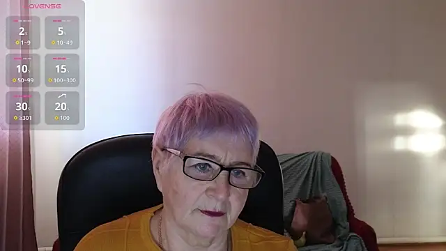 Snapshot of Sandra_Snowflake chatting on February 2, 11:31 am Sandra Snowflake online show from February 2, 11:31 am