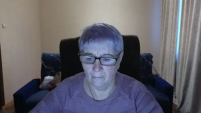 Snapshot of Sandra_Snowflake chatting on February 21, 4:13 am Sandra Snowflake online show from February 21, 4:13 am