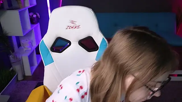 Dyna bae online show from March 2, 4:28 am