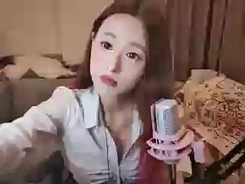 Snapshot of AJ-bebe chatting on February 17, 2:15 pm AJ-bebe online show from February 17, 2:15 pm