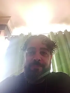 Snapshot of serpensy chatting on October 2, 11:39 am serpensy online show from October 2, 11:39 am