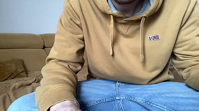 Snapshot of larsfrommars1992 chatting on February 19, 12:44 pm larsfrommars1992 online show from February 19, 12:44 pm