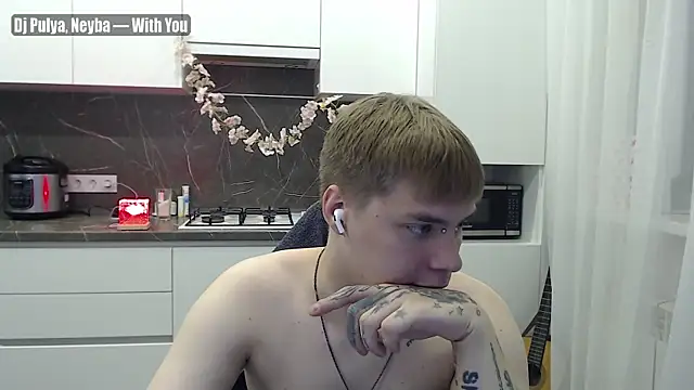 yourlildemon online show from June 14, 6:54 pm