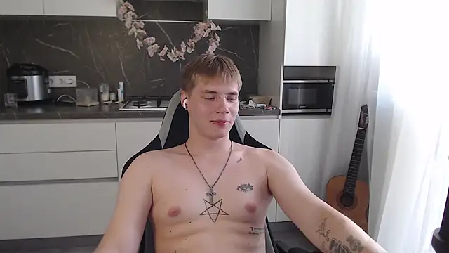 yourlildemon online show from June 18, 3:05 pm