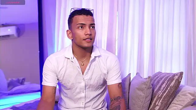 Rafa2004Cruz online show from April 14, 2:34 pm