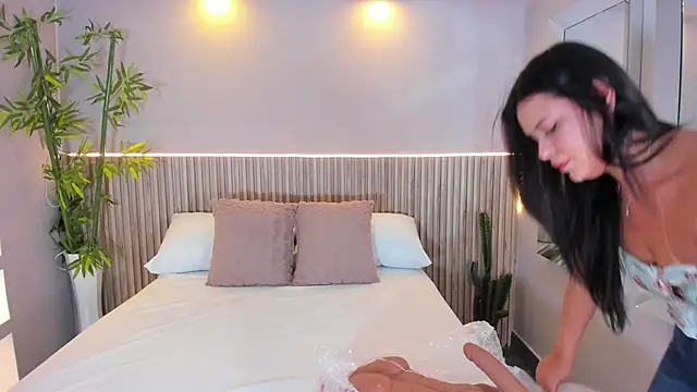 Snapshot of GeorginaReyes chatting on October 2, 10:50 pm GeorginaReyes online show from October 2, 10:50 pm