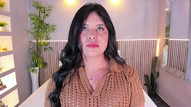 GeorginaReyes online show from February 19, 10:39 pm