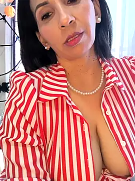 Mrsvictoriaaa online show from October 28, 7:27 pm