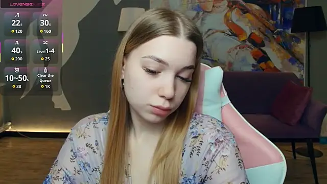 FloraBonde online show from December 18, 11:16 am