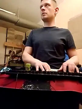 VickyDevilEU online show from October 24, 9:00 pm