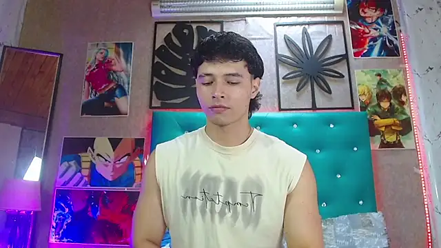 LiamAndrewzz online show from October 18, 5:35 pm