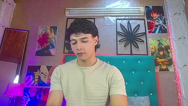 LiamAndrewzz online show from January 18, 7:39 pm