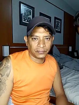 Snapshot of Odin-2121 chatting on March 3, 11:44 am Odin-2121 online show from March 3, 11:44 am