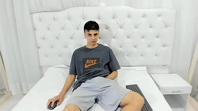 frank jhonsson online show from November 25, 2:17 pm