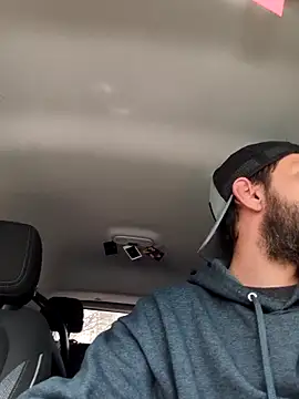 QueenM3 online show from April 17, 6:55 pm