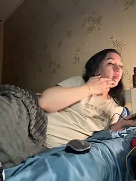 Naughtbaby 2025 online show from December 17, 4:02 pm