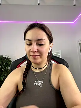 AshleySkott  online show from October 6, 8:23 am