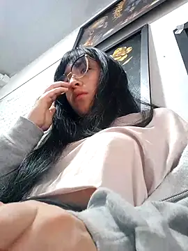 Arielle lov online show from October 19, 11:11 am