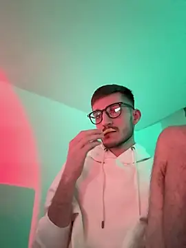 Snapshot of yoyoboy988 chatting on March 18, 7:10 pm yoyoboy988 online show from March 18, 7:10 pm