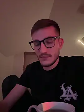 Snapshot of yoyoboy988 chatting on March 19, 9:05 pm yoyoboy988 online show from March 19, 9:05 pm