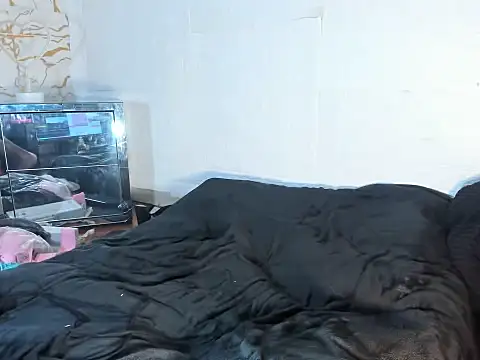 Danny Luxx online show from April 14, 3:23 am